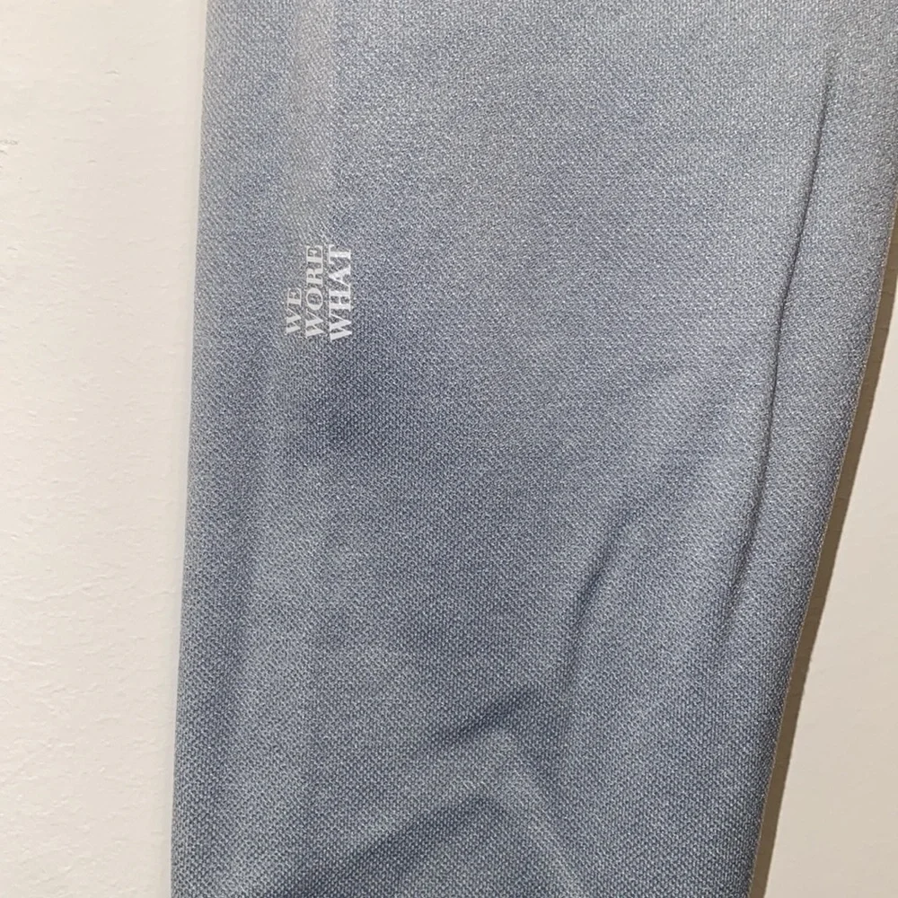 WeWoreWhat Light Blue Leggings - Picture 8 of 14